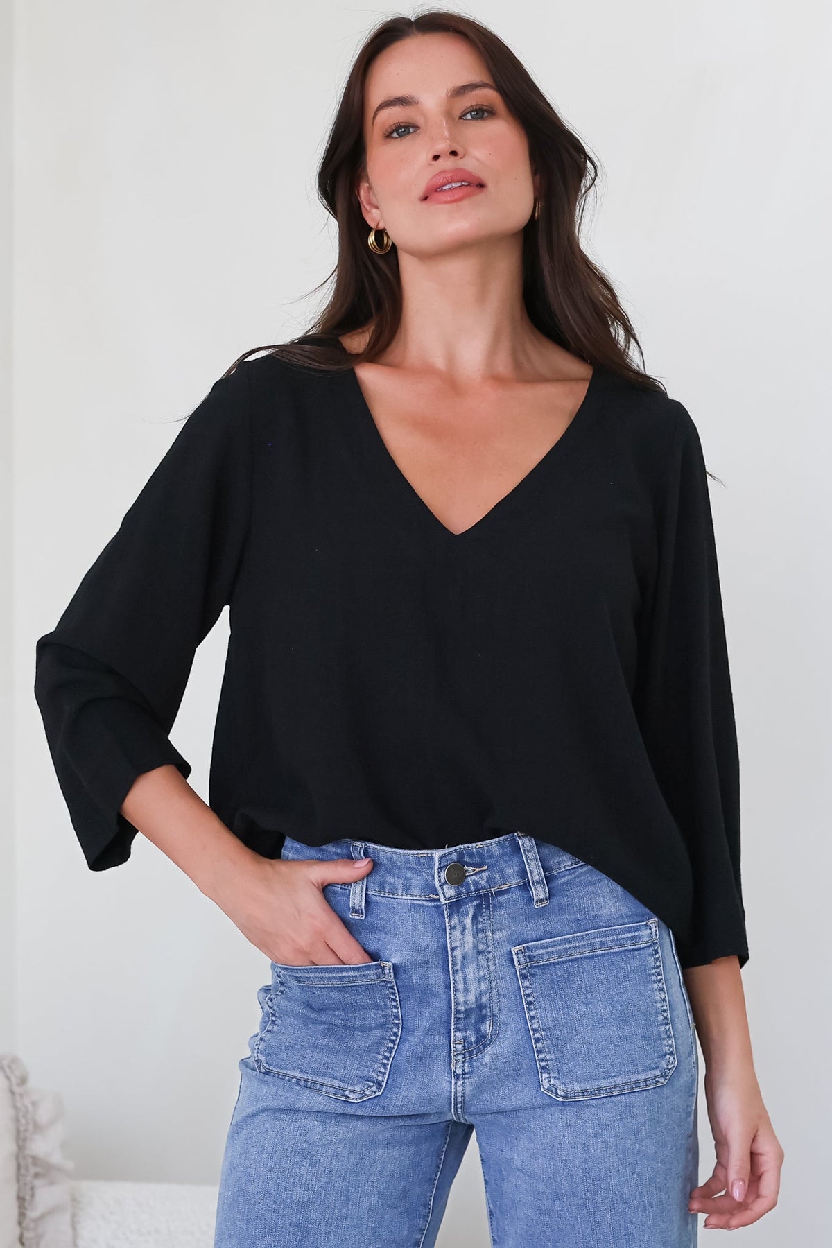 Breezer Top - Long Sleeve V Neck Pull Over Top with High Low Hemline in Black