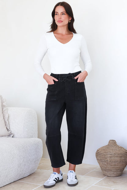 Lowen Barrel Jeans - Elasticated Waist Patch Pocket & Knee Detail Jeans in Black