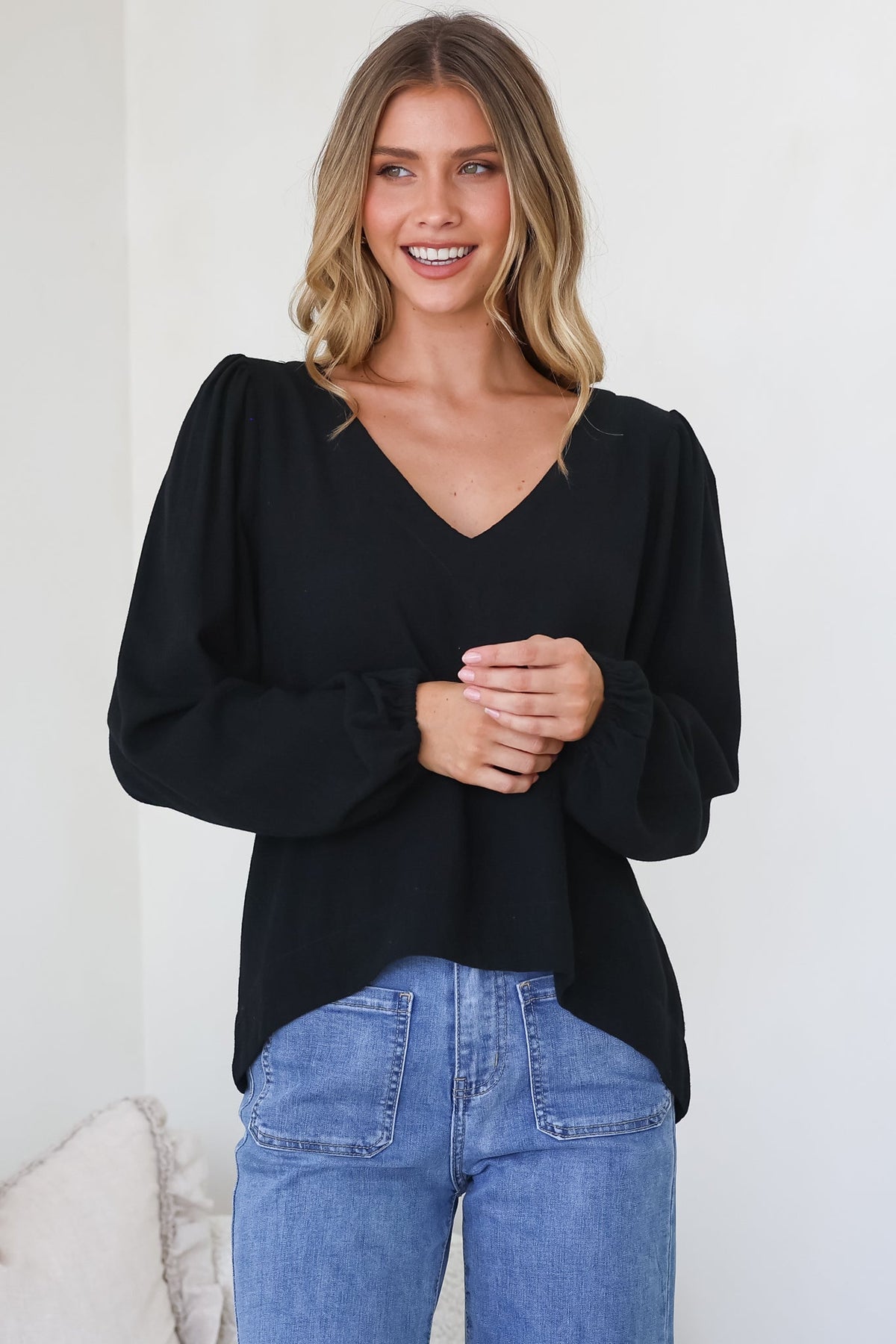 Ritual Top - V-Neck High Low Pull Over with Long Balloon Sleeves in Black