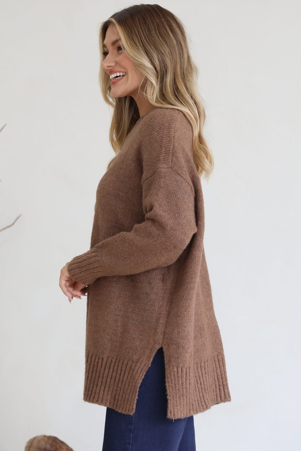 Sammy Jumper - Crew Neck Ribbed Shark Bite Hemline Jumper in Brown