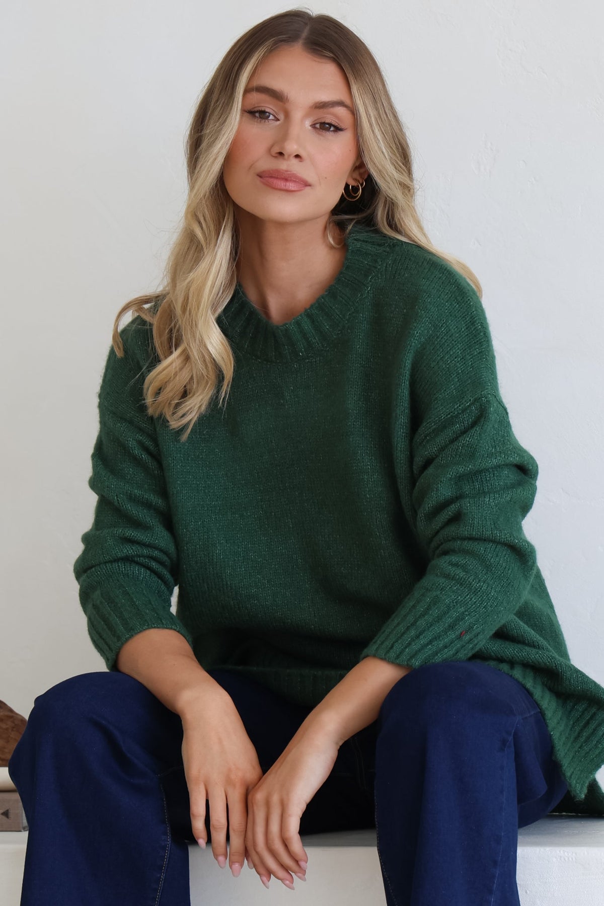Sammy Jumper - Crew Neck Ribbed Shark Bite Hemline Jumper in Green
