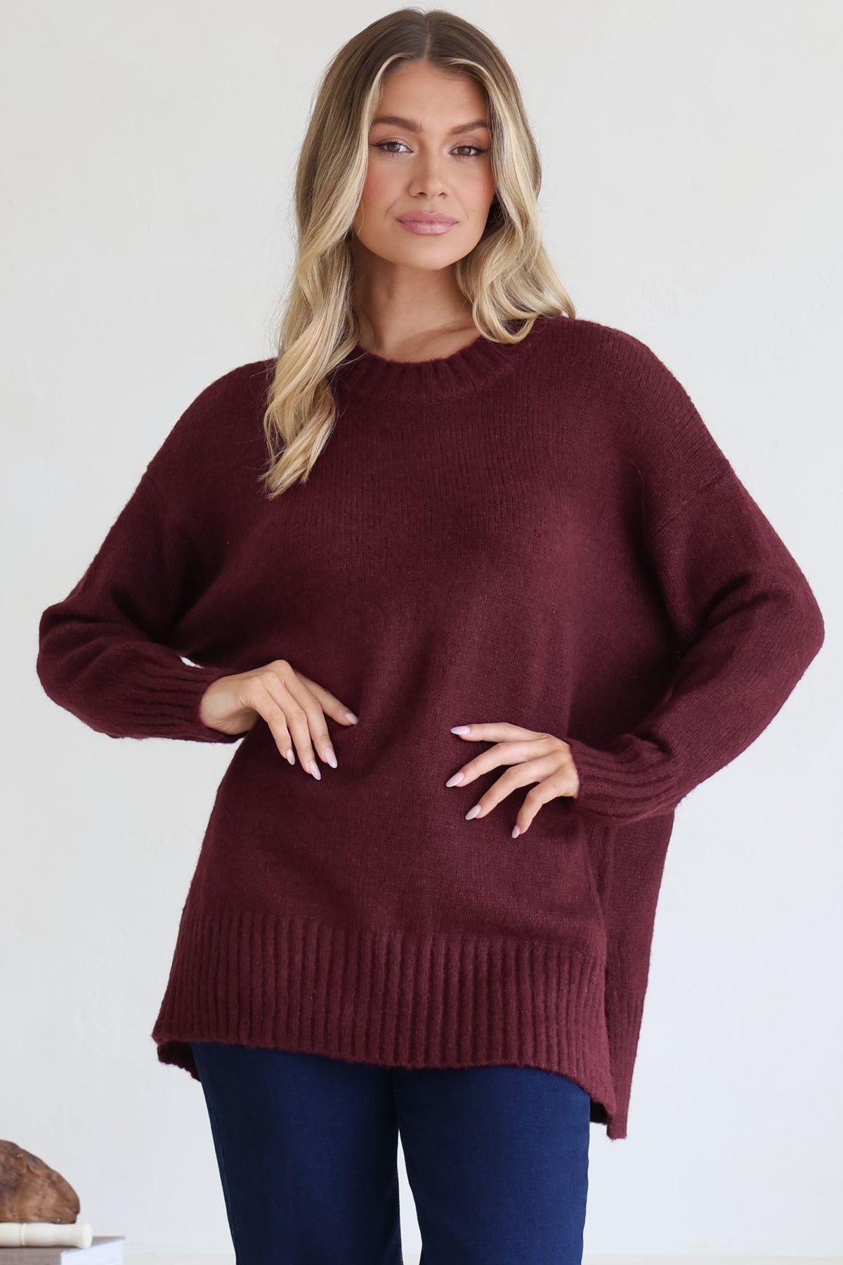 Sammy Jumper - Crew Neck Ribbed Shark Bite Hemline Jumper in Wine