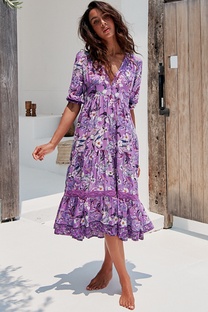 JAASE - Cardinal Midi Dress: V-Neck Shift Dress with Lace Splicing and Optional Waist Tie in Rhodium Print