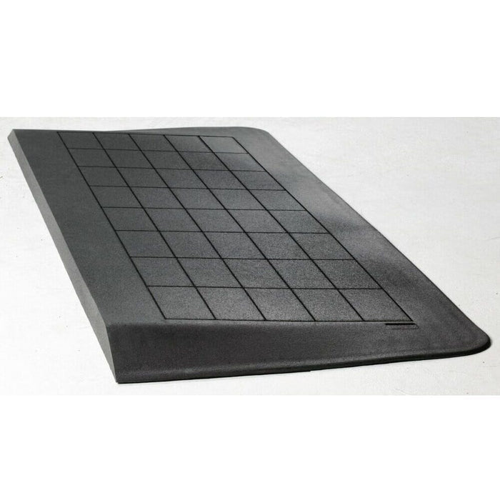 Image of RUBBER THRESHOLD 2 5cm on a plain background.