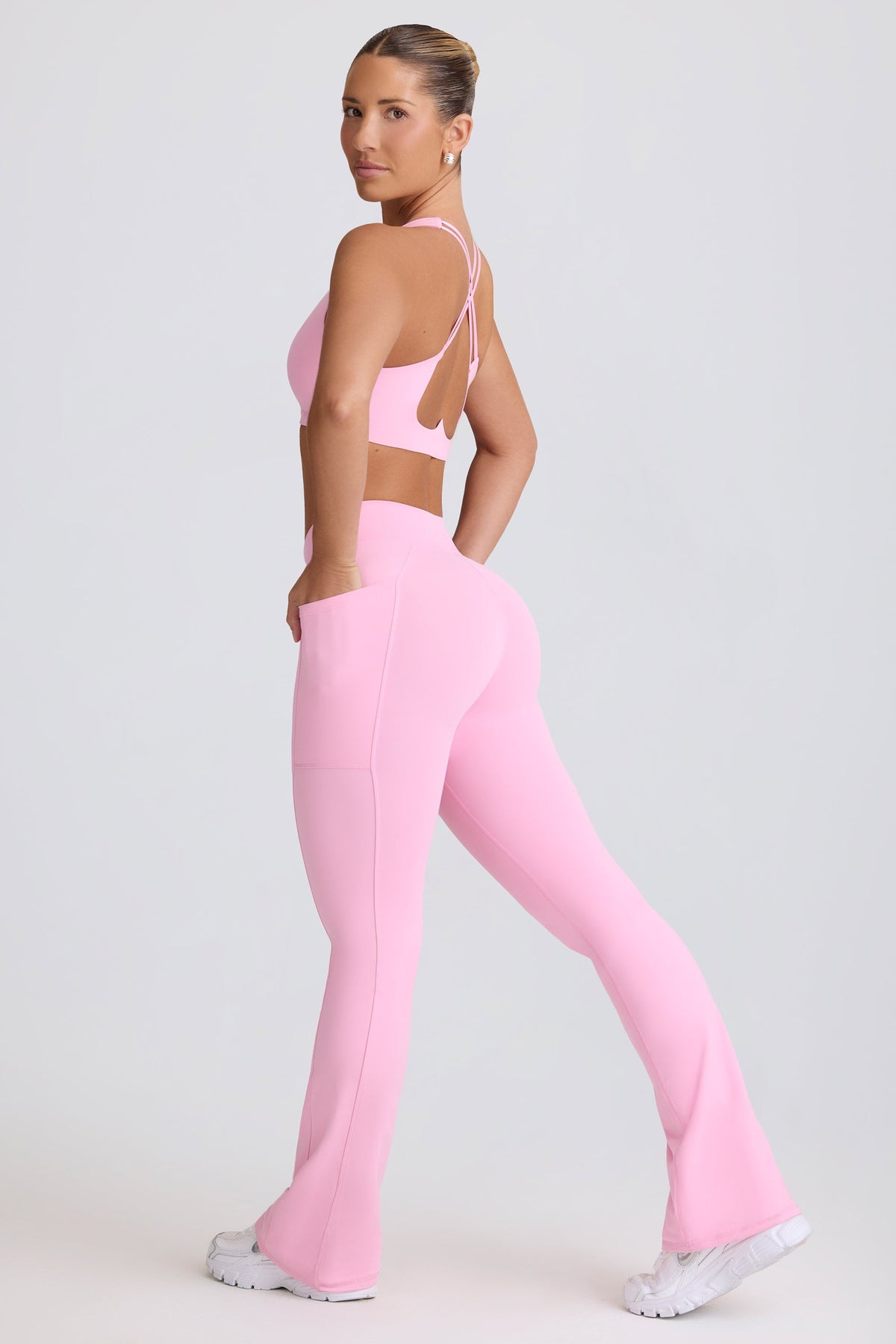 Soft Active V-Waist Pocket Flared Leggings in Baby Pink