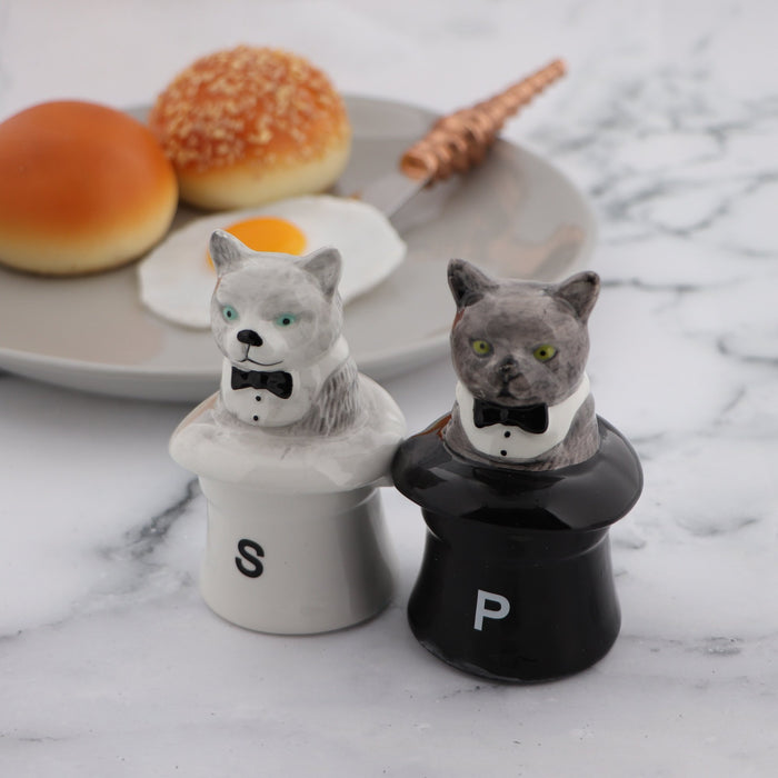 cat salt and pepper shakers