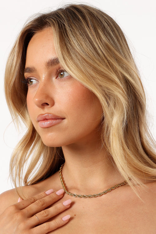 Courtney Necklace - Gold